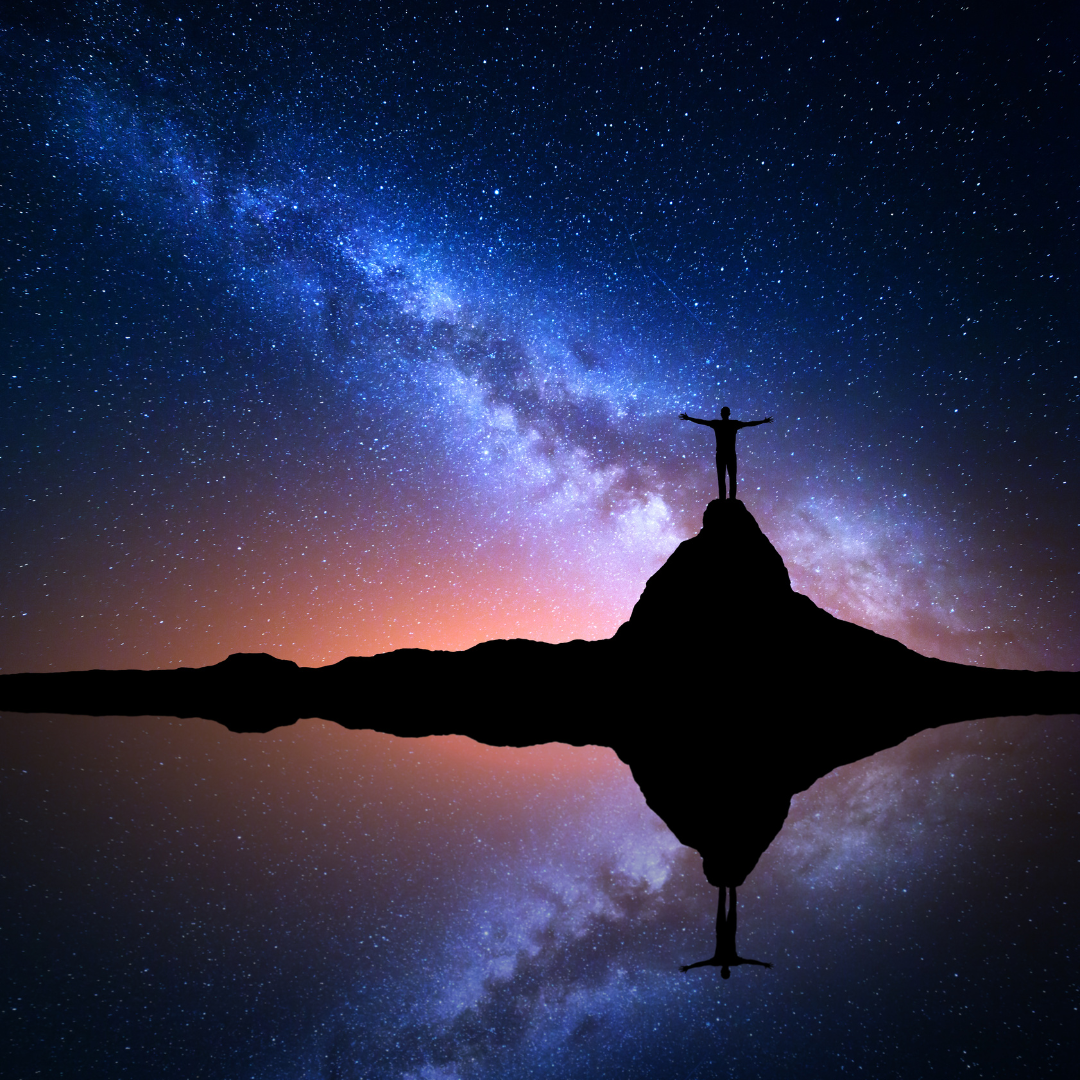 天の川の人物シルエット